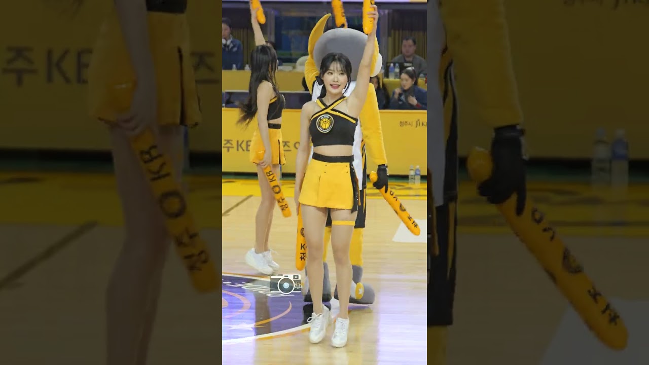 심판때문에 경기 늦게 시작했지만! | 청주 KB스타즈 최홍라 치어리더 응원교육 | CheerLeader FanCAM 4K 60fps | 260118