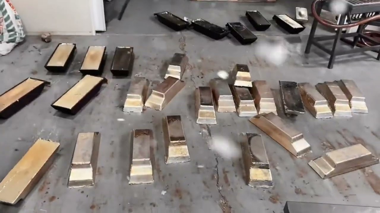 Tin ingot production