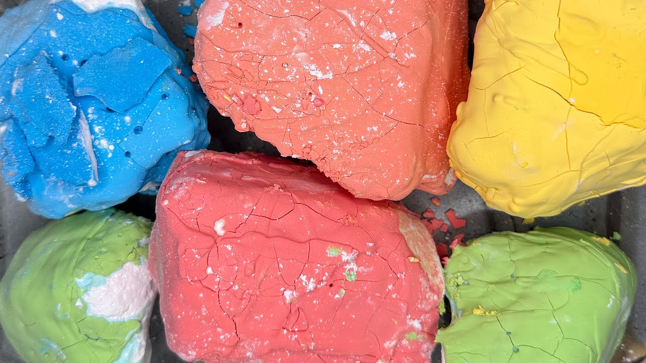 ASMR | Rainbow Cornstarch Covered Chunks 