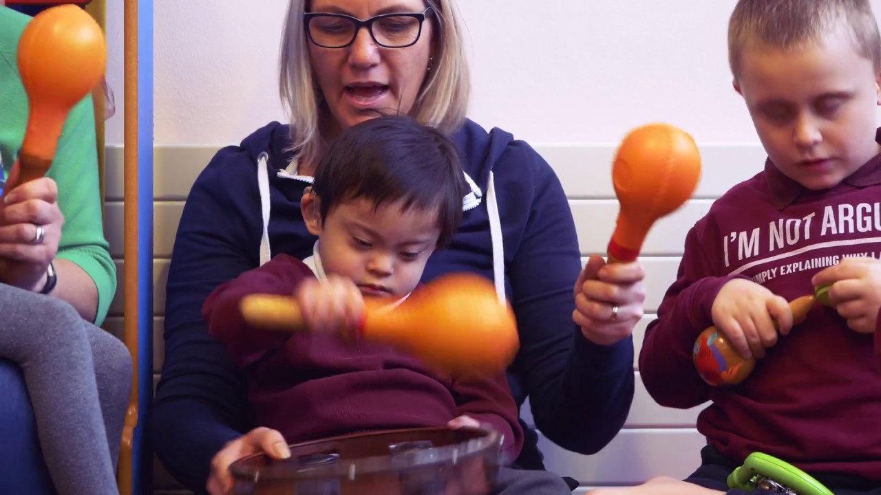 Supporting deaf children in special schools