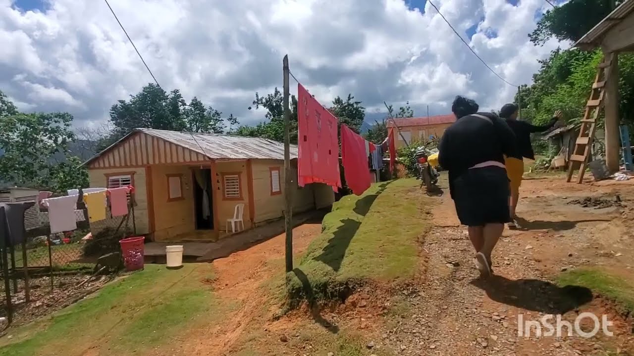 Así  SON LOS  CAMPOS DEL CIBAO EN LA LINEA NOROESTE REP DOM 