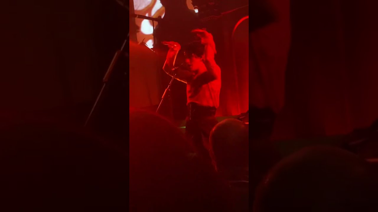 Luke Black - Thorns | LONDON Amazing Grace LIVE