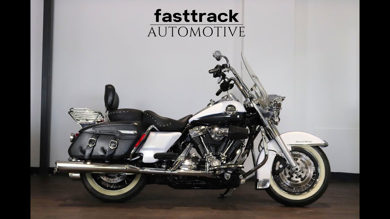 HARLEY DAVIDSON FLHRC 1800 SCREAMIN EAGLE ROAD KING CLASSIC WALK AROUND VIDEO TOUR START UP