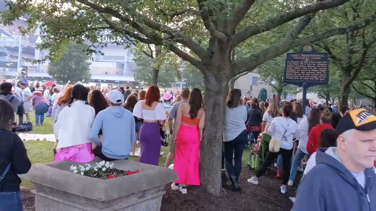 Taylor Swift at Pittsburgh on June 16th