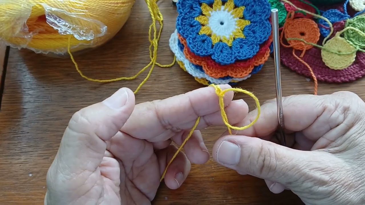 Círculo mágico  para iniciantes e, um miolo para uma linda flor!!!!