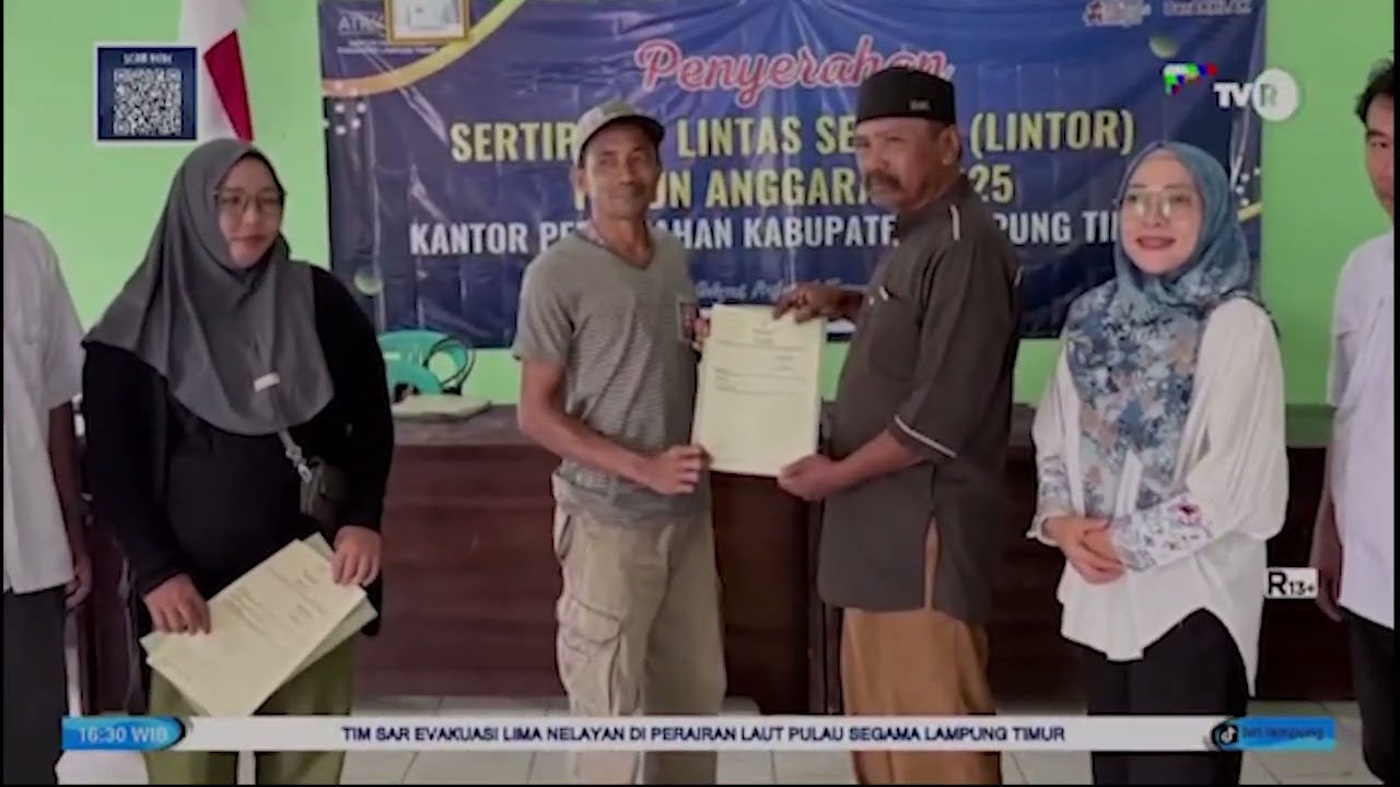 Penyerahan Sertipikat Program LINTOR Tahun Anggaran 2025 di Desa Karya Basuki, Kecamatan Waway Karya