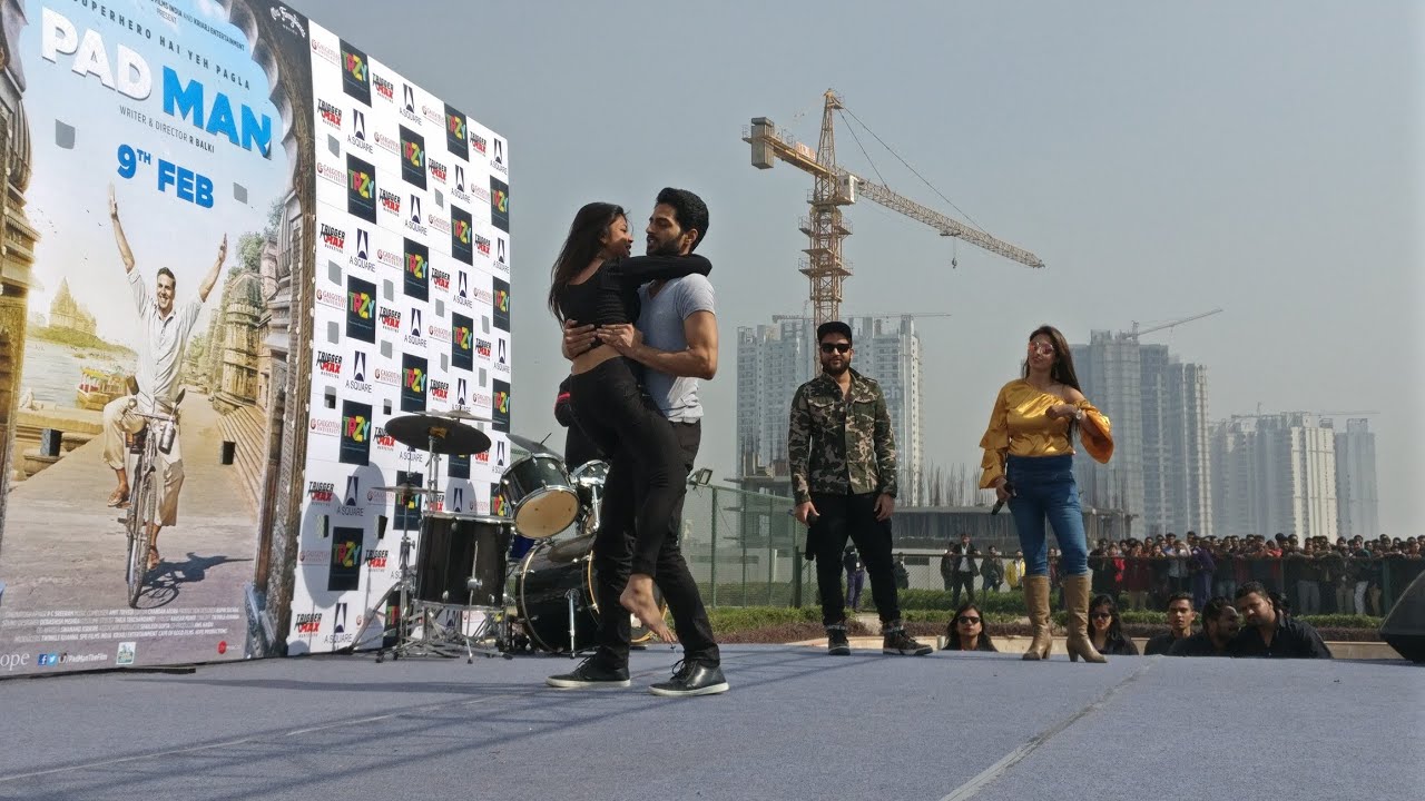 Students Hot Performance at Galgotias University | Akshay Kumar At Galgotias University | Padman |