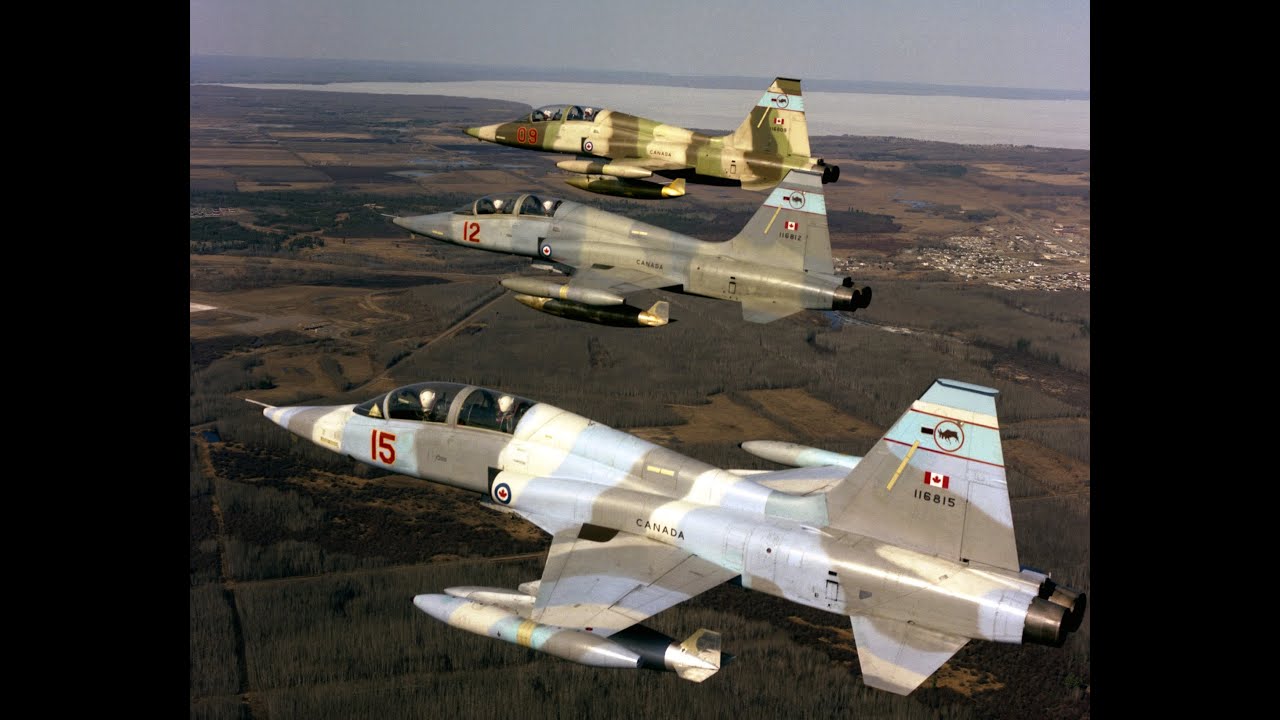 Kinetic Model 1/48 F-5B Freedom Fighter in box preview