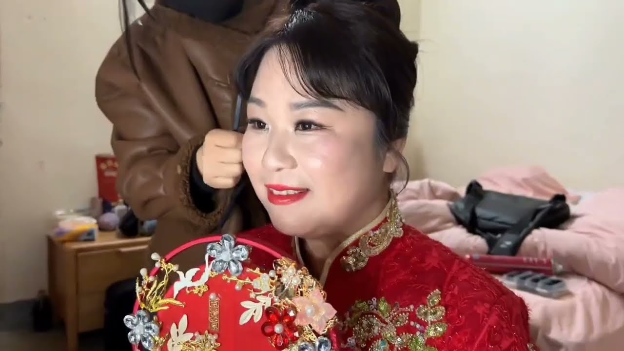 地球村嫁女儿，记录传统中式婚礼全过程，百合做梦都没想到是这样