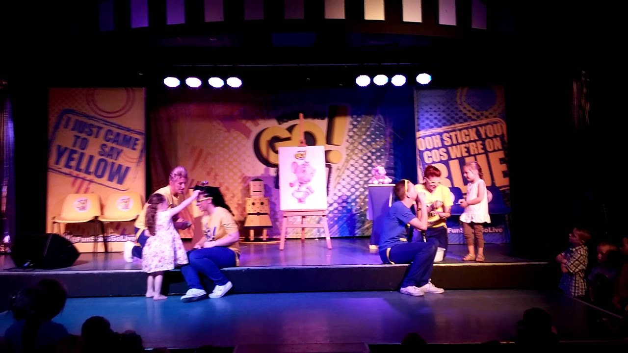 Grace and Dan the Funstar at Haven Devon Cliffs.