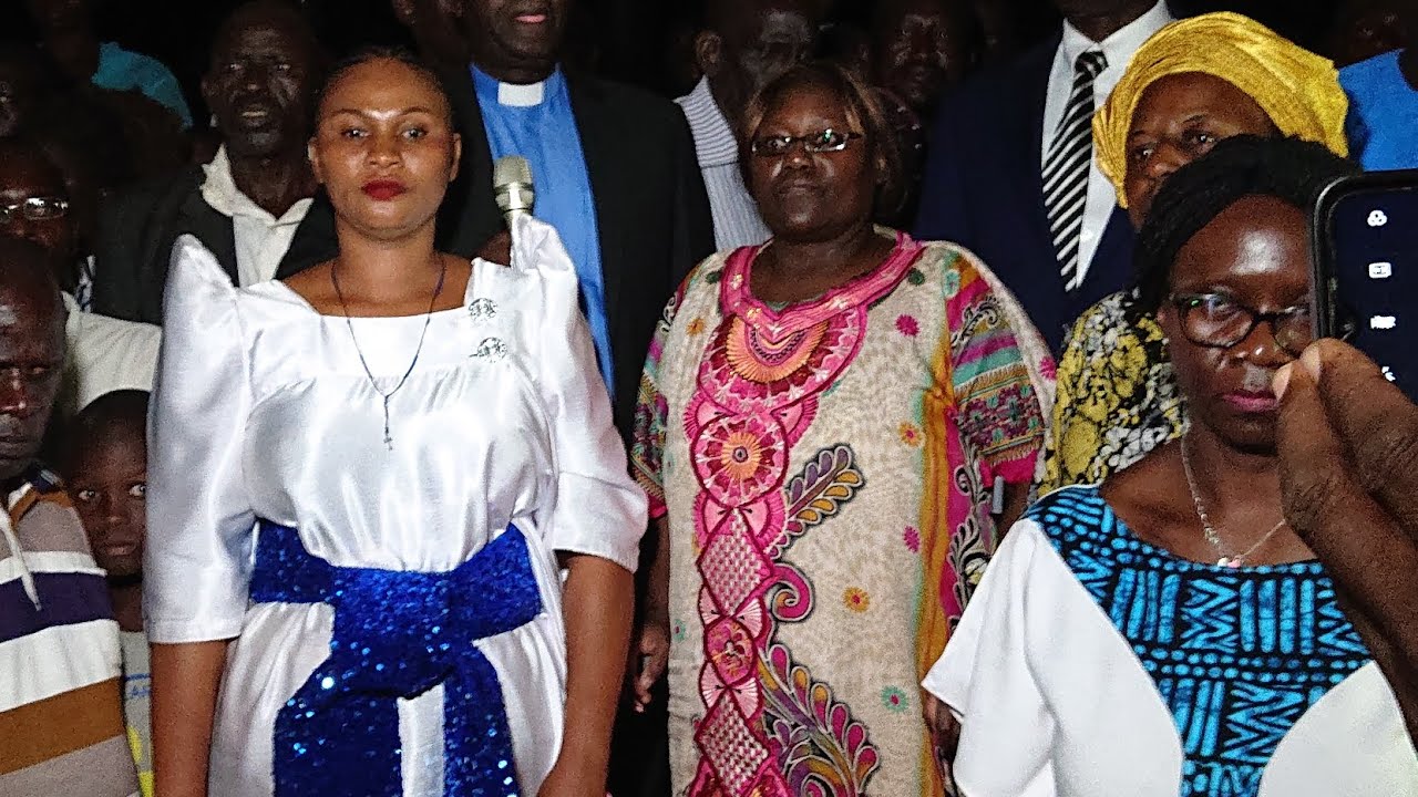 MP Joan Alobo breaks down while receiving the body of late Cecilia Ogwal in soroti city