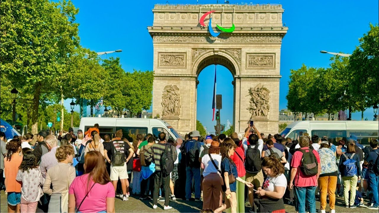 LIVE France Bastille Parade 2024 - Walking Around Paris