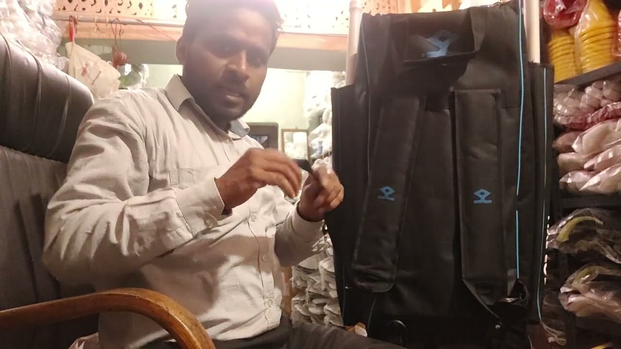 Shrey cricket bag#duffle with wheel bag#meerut#.  Suraj kund#sports market#9897704301#UP#sale