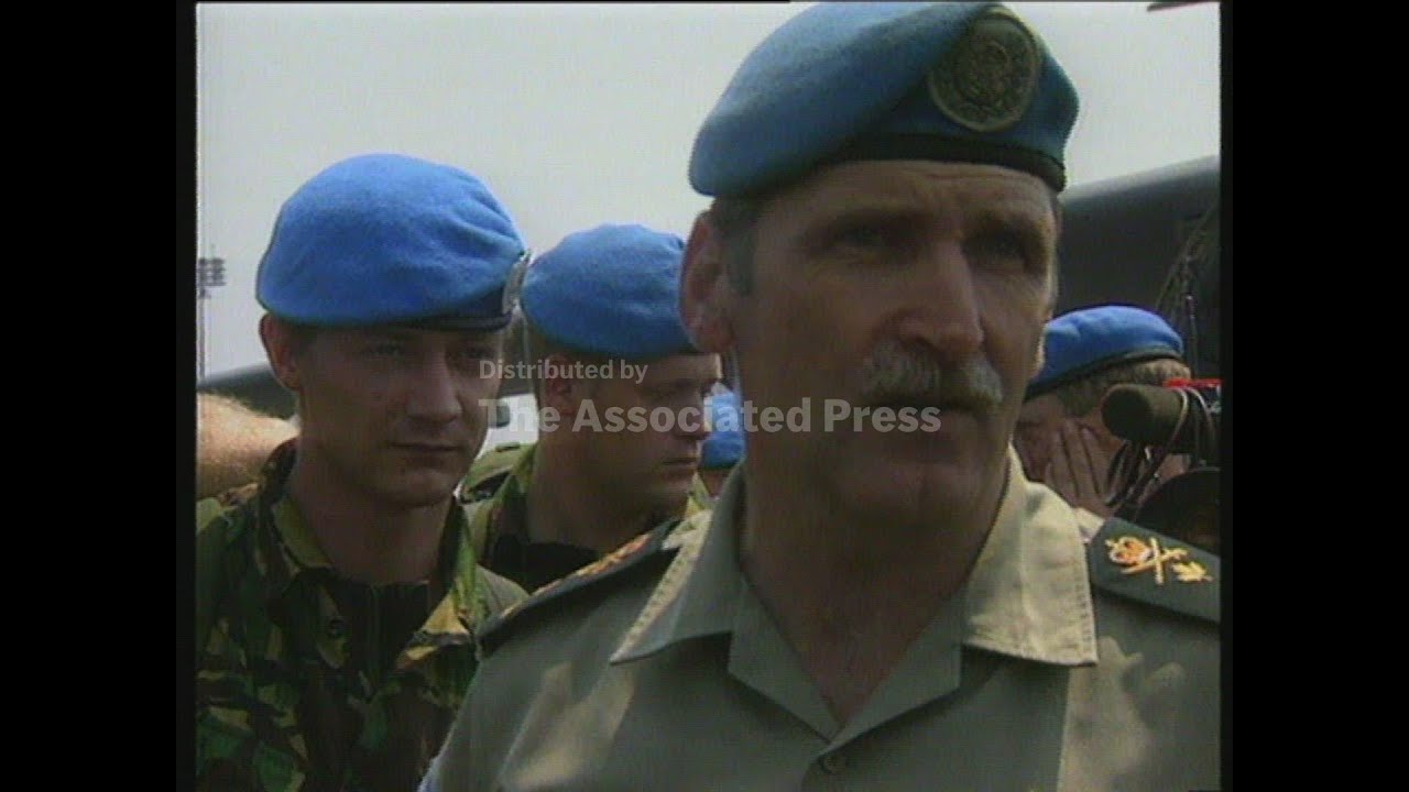RWANDA -  Dallaire Greets Arrivals