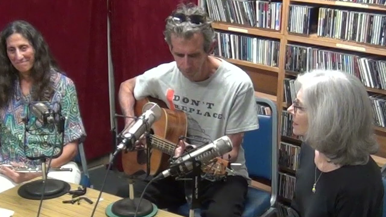 Mike Bailey - Canary - WLRN Folk Music Radio
