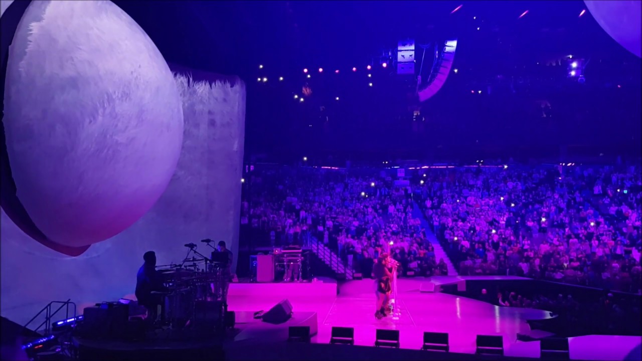 Ariana Grande - Sweetener World Tour - Vancouver