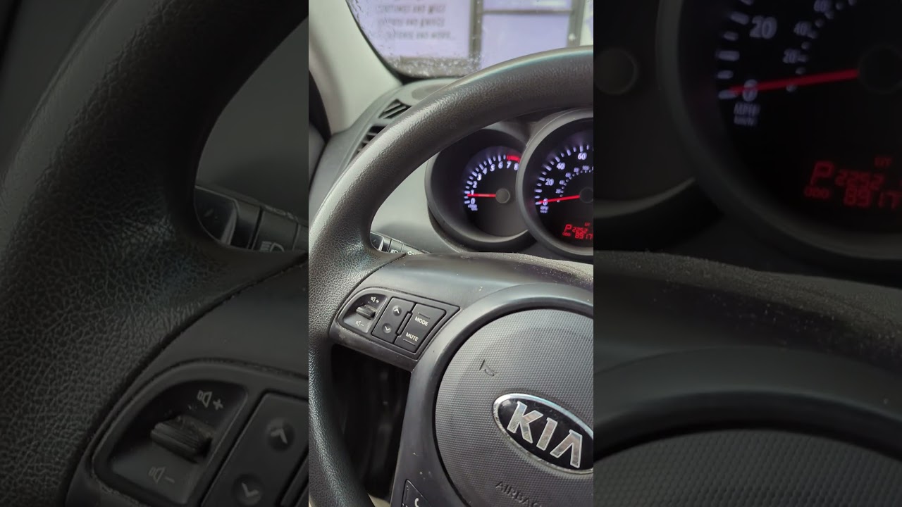 KIA SOUL BROKEN BLINKER