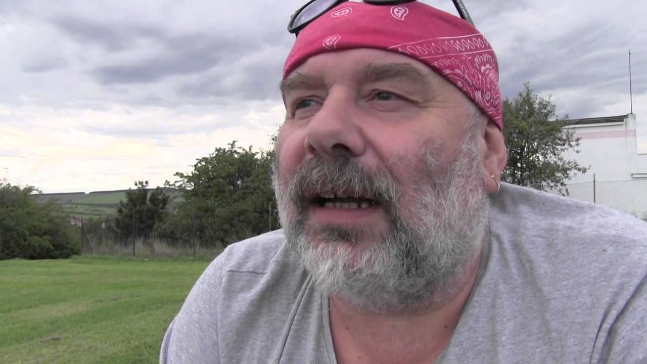 ROZHOVOR: frontman kapely FLERET ZDENÁLEK HRACHOVÝ
