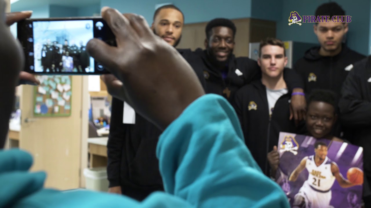 ECU Basketball Team Visits Children's Hospital