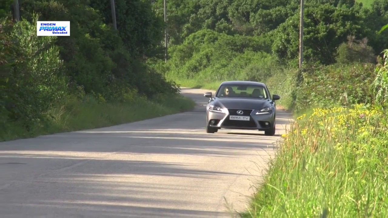 Review: Lexus IS200t EX