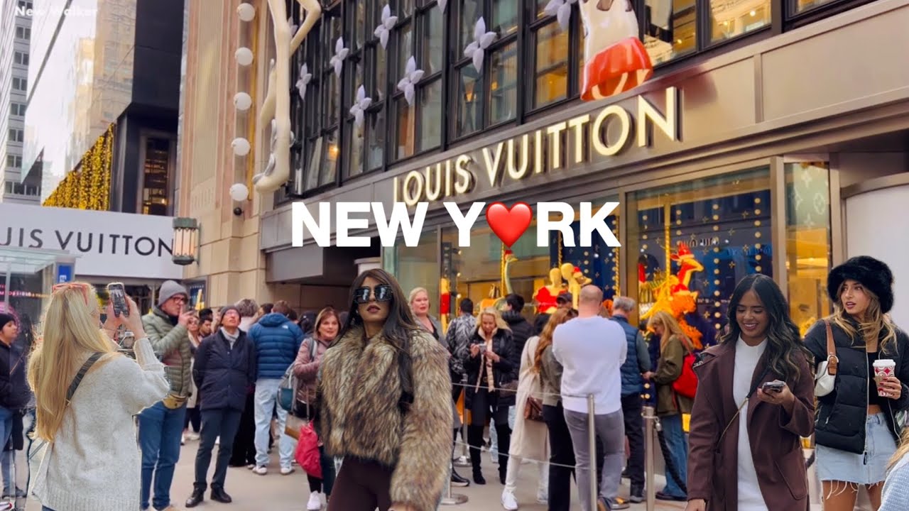 [4K]🇺🇸NYC Christmas🎄🎁 5th Ave Holiday Decorations & New Louis Vuitton Store Tour | Nov 2024