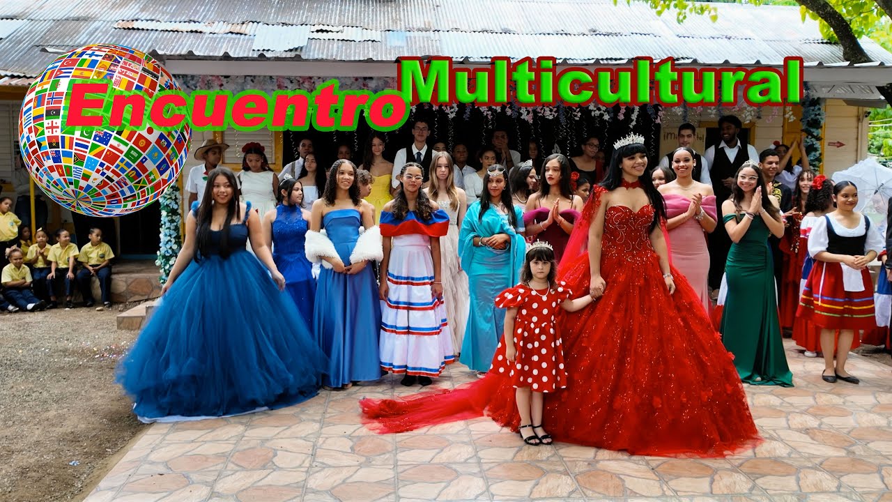 Encuentro Multicultural con los diseños de Laysha Pichardo - Colegio Luis Hess
