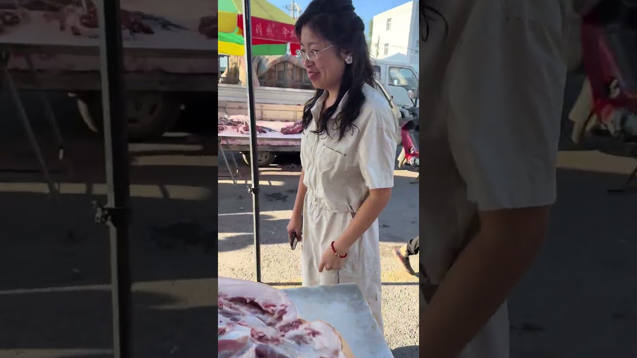 都是来找海哥买大猪肉的#我的农村生活 #正宗土猪肉 #实拍原视频