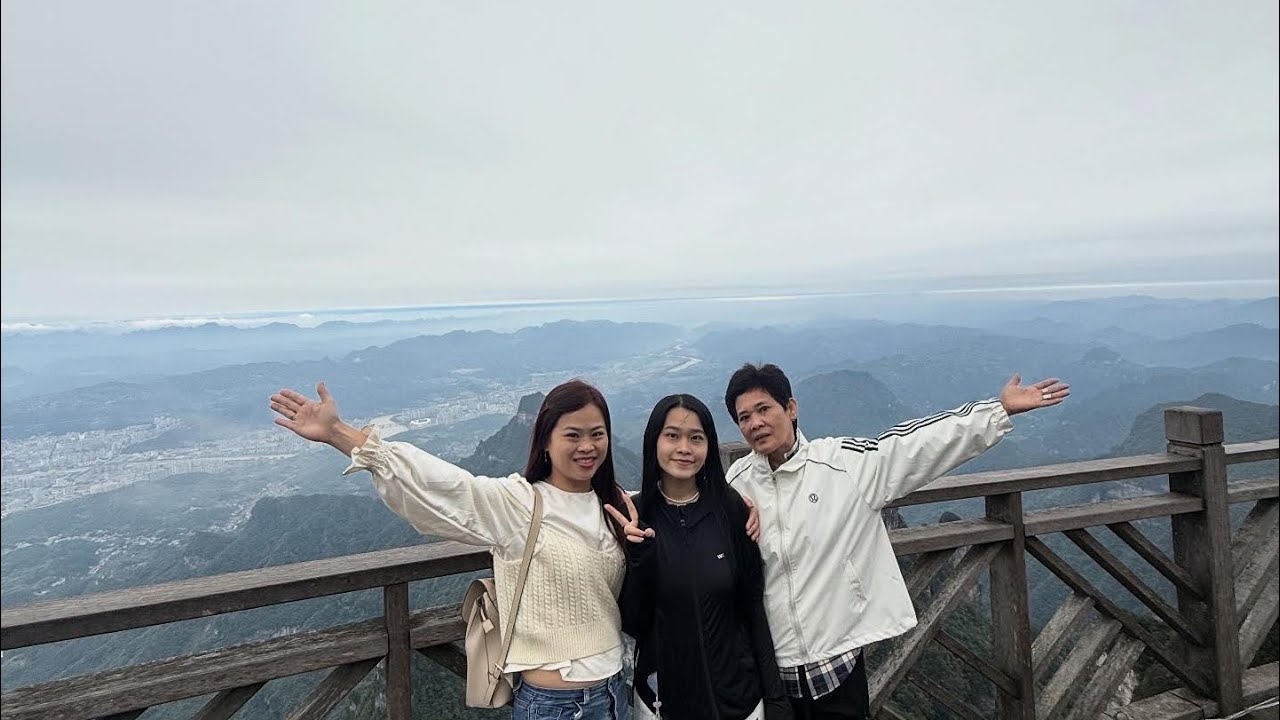 Dari Chongqing ke Zhangjiajie pakai kereta cepat China 