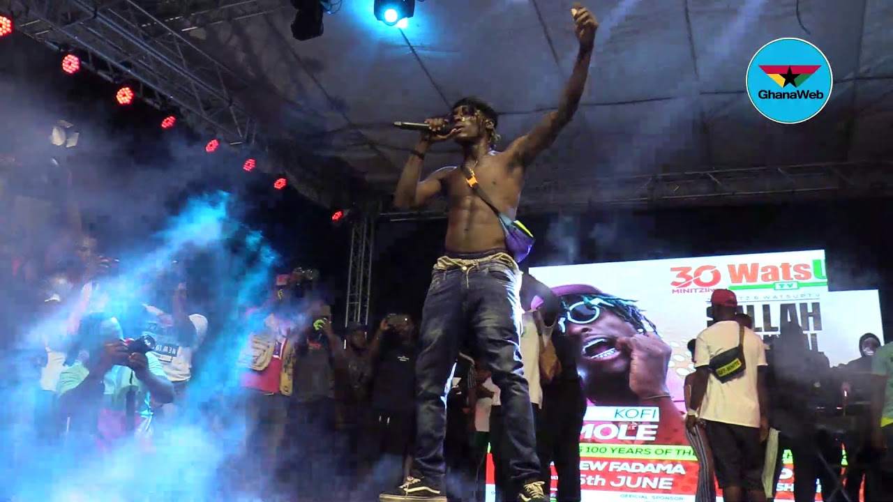 Kofi Mole performs 'Don't Be Late' at Fadama Salahfest