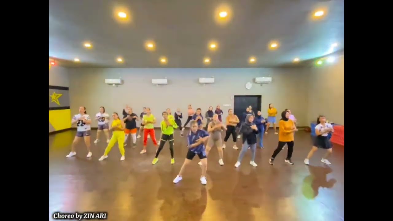 HARGA DIRIKU REMIX (DJ CIPYDOT) - Senam Kreasi Terbaru - Zumba - Choreo Zin Ari Ft Sasana Members