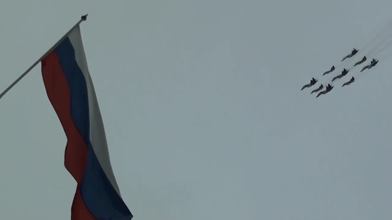Парад военной авиации на День Победы ( Севастополь 9 мая 2014 )
