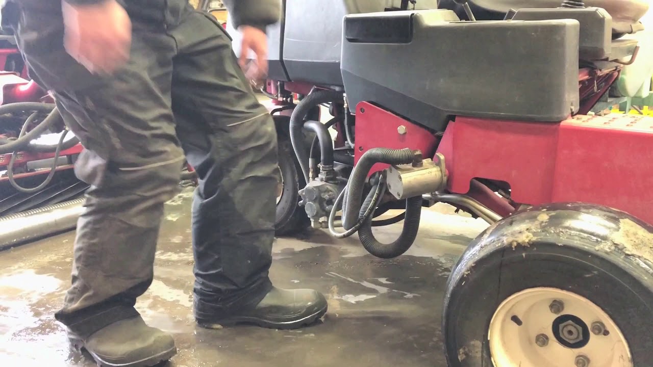 How To Take Reels Off A Triplex And Fairway Mower