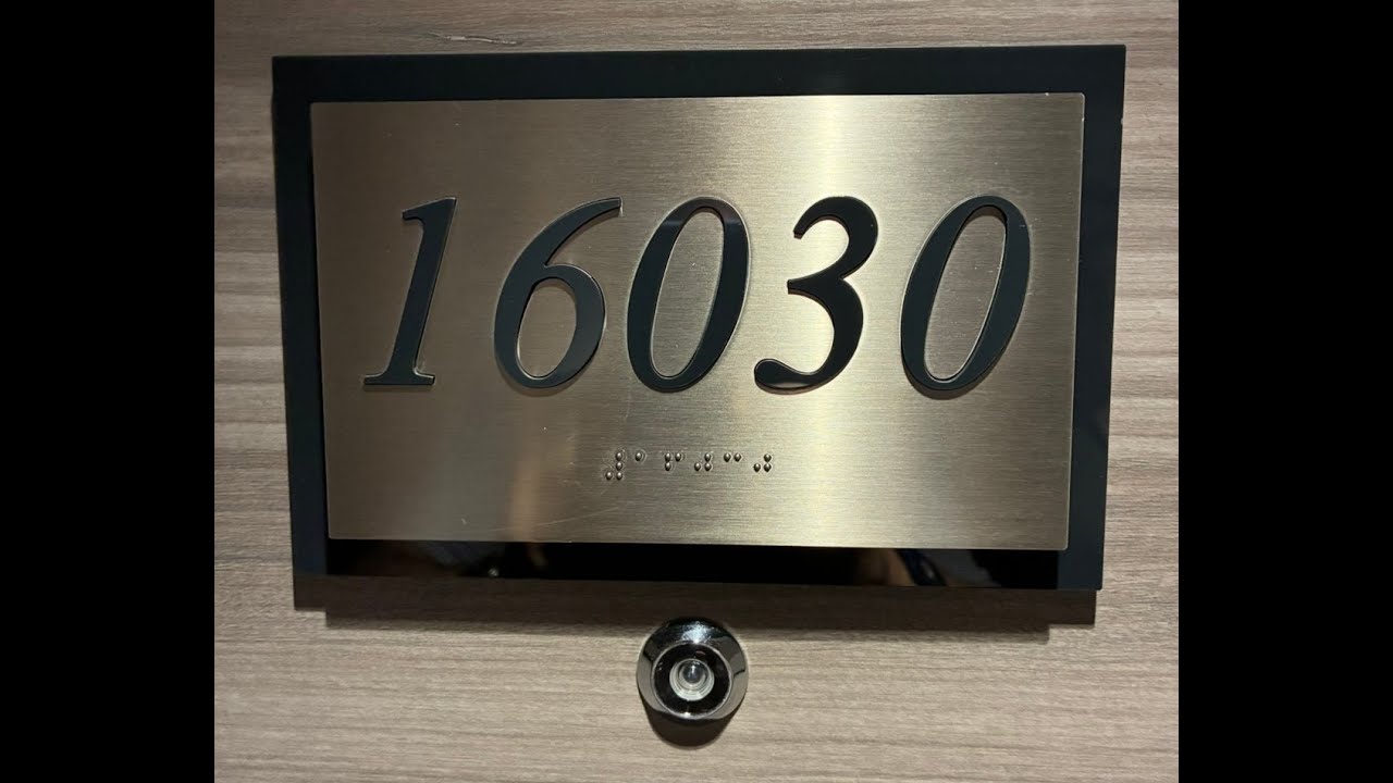 MSC World America Deluxe Suite 16030 (YC1) - Yacht Club