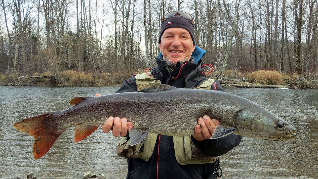 Рыбалка в Сибири на Ленка и Тайменя. Река Бикин.