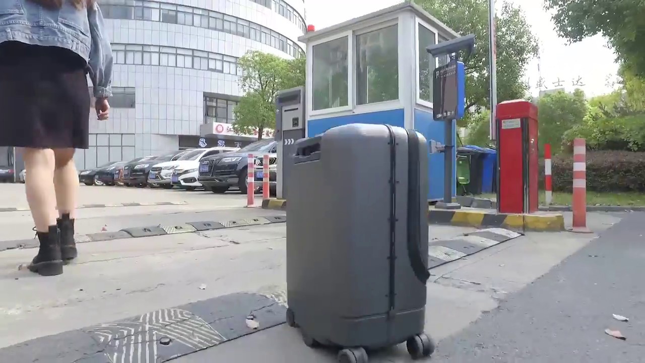 Easy and fun Airwheel suitcase! Automatic avoidance obstacles, robotic follow-up  suitcase .