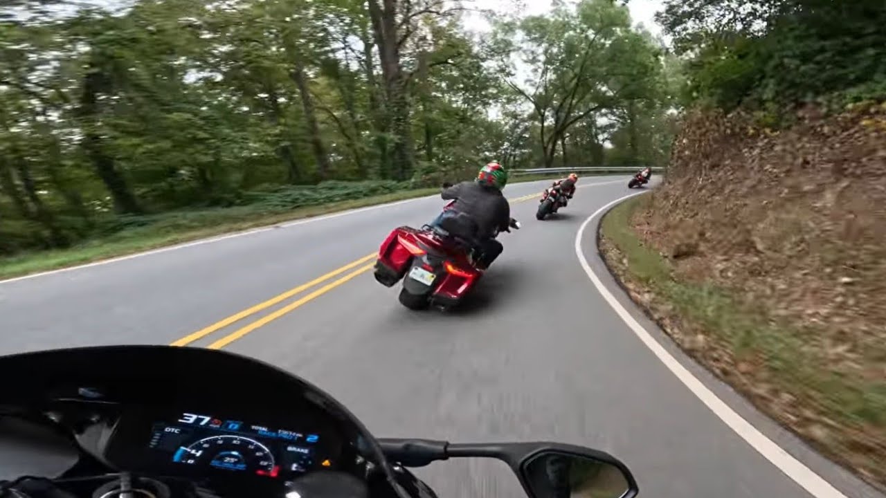 Honda Goldwing Maximum Lean in the Twisties