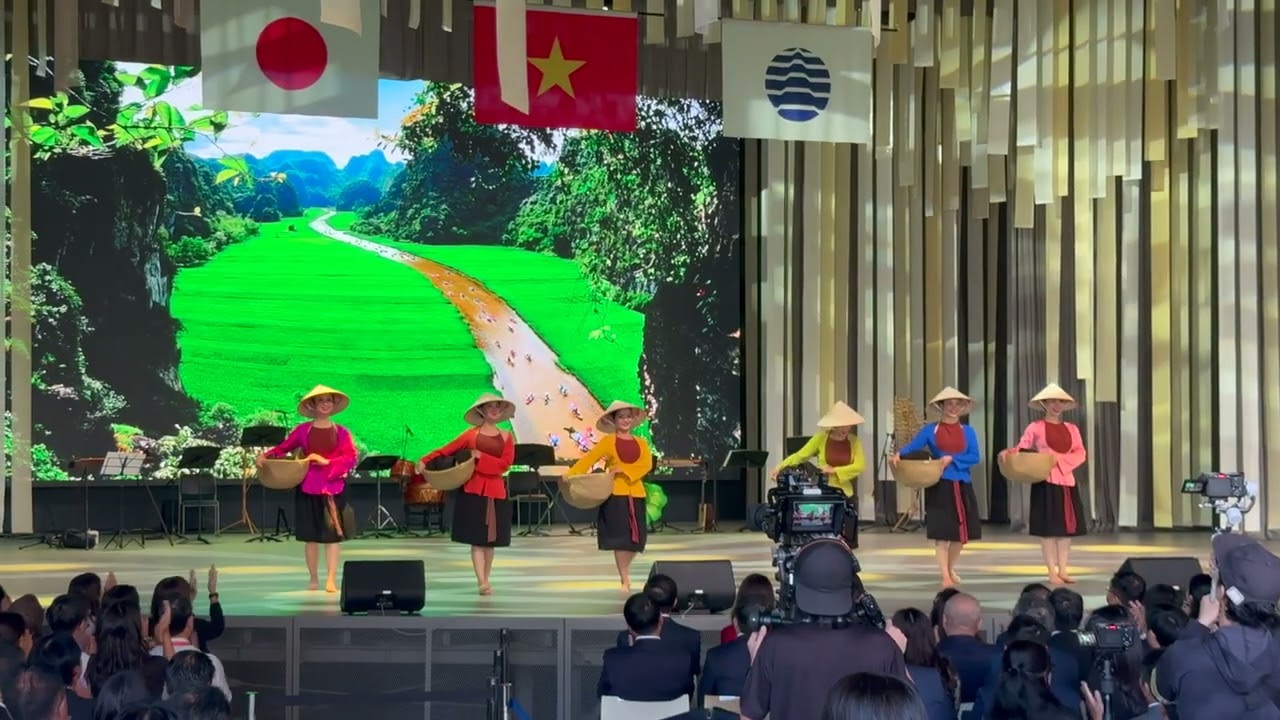THE TRADITIONAL PERFORMANCE “THE SOUL AND BEAUTY OF VIETNAM” | VIETNAMEVENTS
