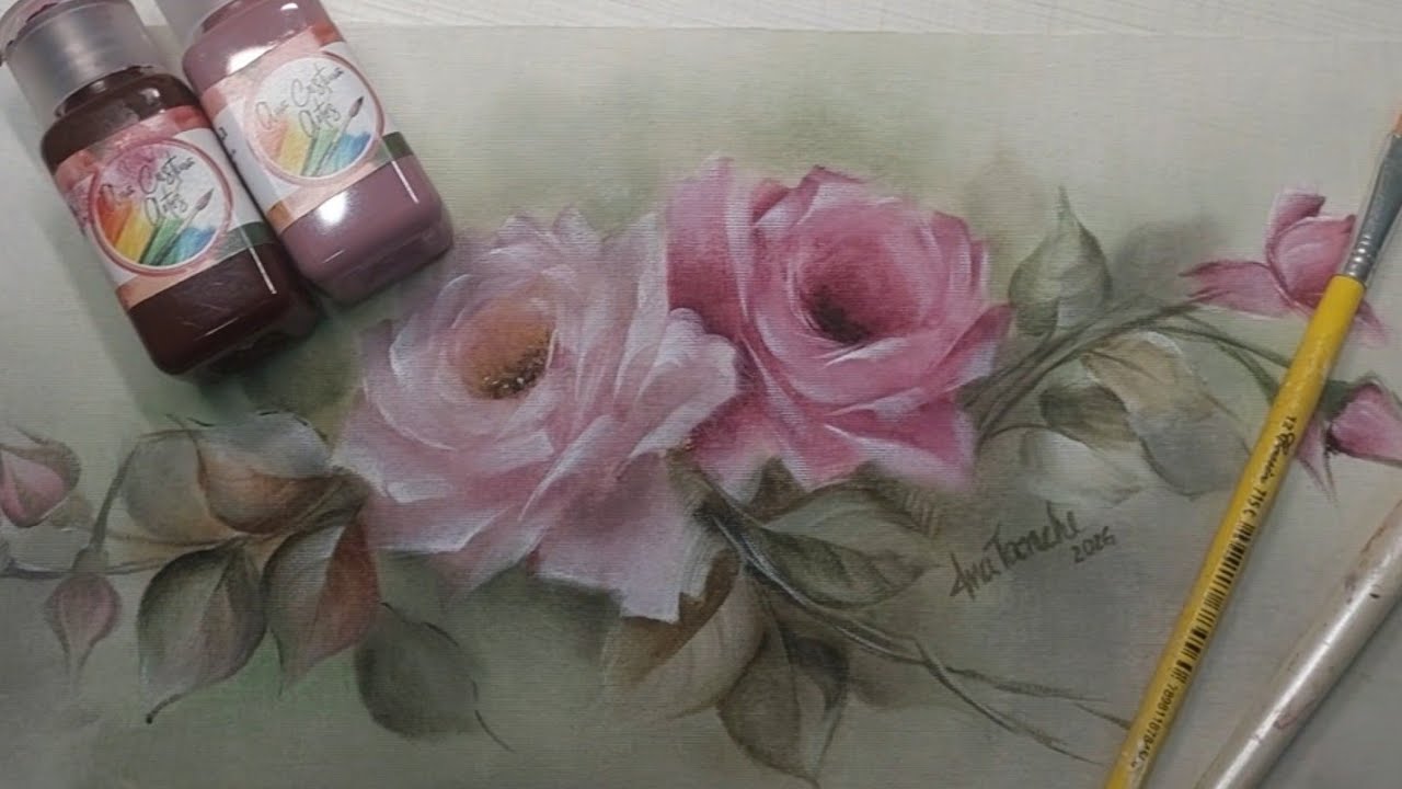 Como sair de um borrão para uma rosa no tecido. 