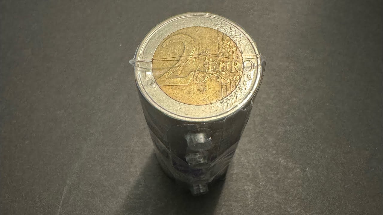 Coin roll hunting 2€