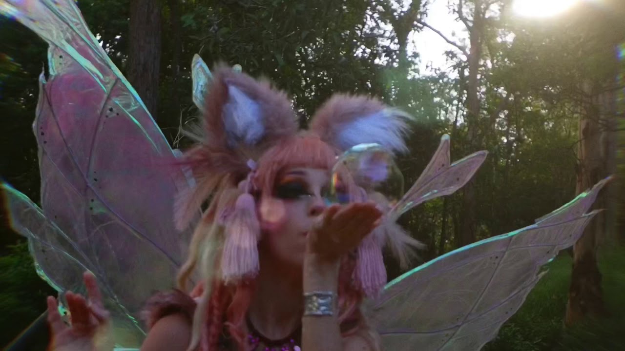 Adorah Bubbles - Wystara Entertainment - Floof Fairy - Interactive Bubble Roving Performance -
