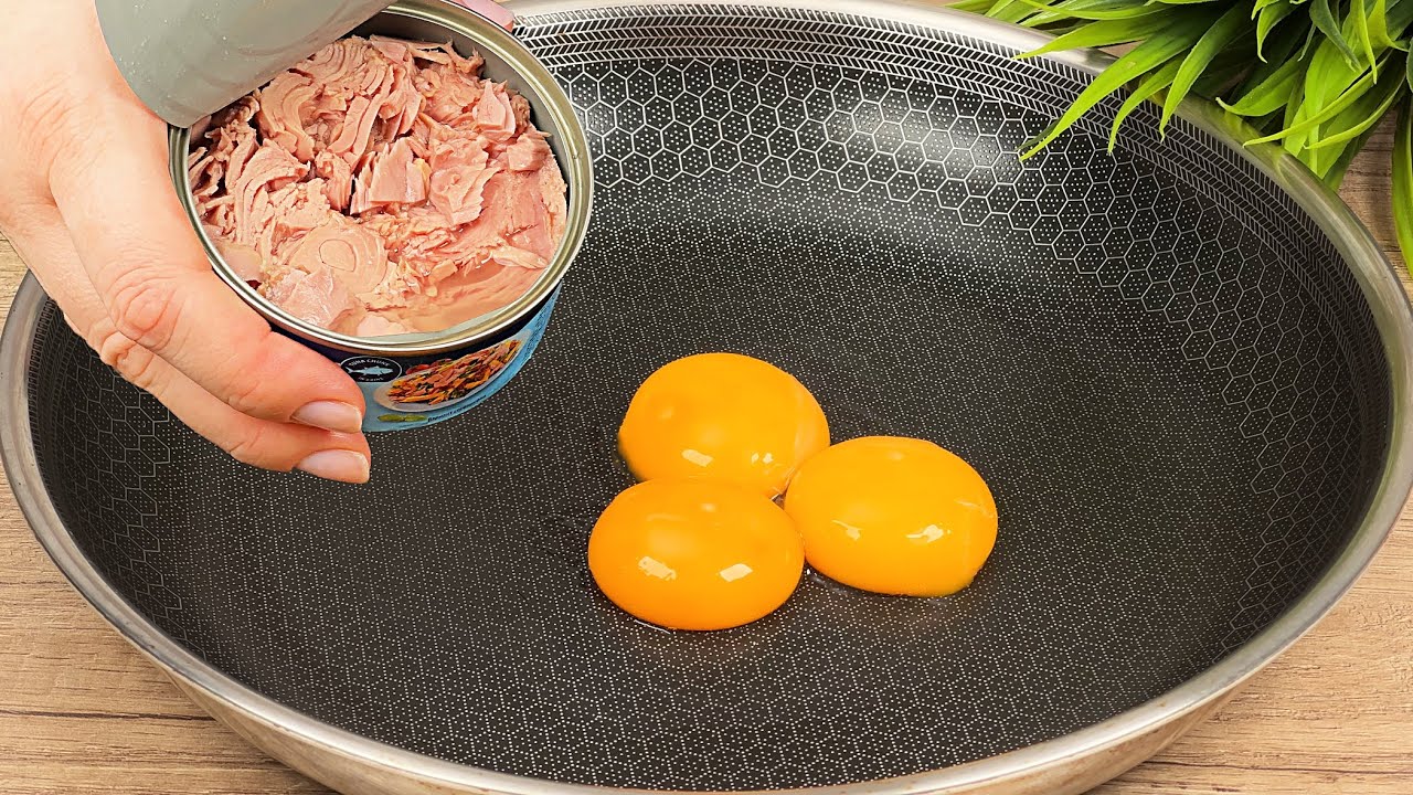 Thunfisch mit Eiern – besser als Pizza! Ein altes Oma-Rezept! Schnell und einfach!