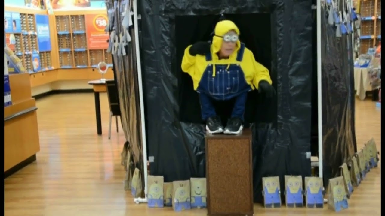 Minions Tribute to Men in Coats!