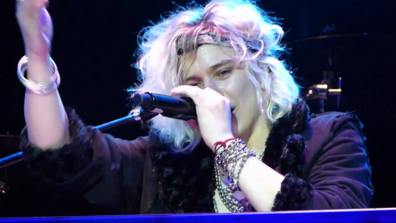 AIRBAG - GRAN REX // 7-12-2011