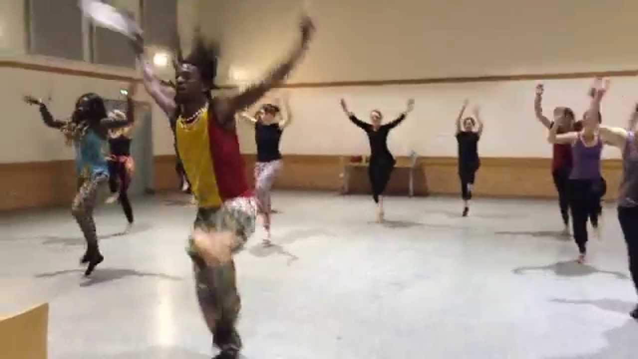 Mali Mousso : cours de danse de Guinée (débutant) avec Bamba Camara