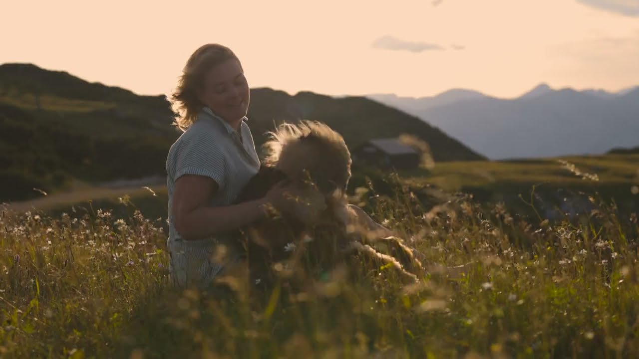 Mountain Cuddles - Yvonne, Eddy & Eninja ⛰️☀️