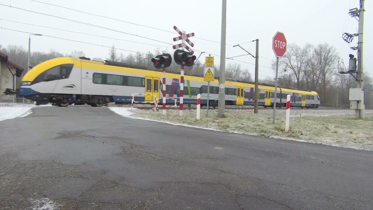 [4K] Przejazd kolejowy 