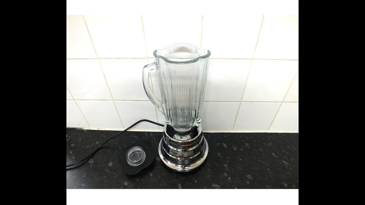WARING PRO BLENDER UNBOXING QUICK DEMO REVIEW CHROME BASE & CLOVER LEAF GLASS CARAFE PB20CXU