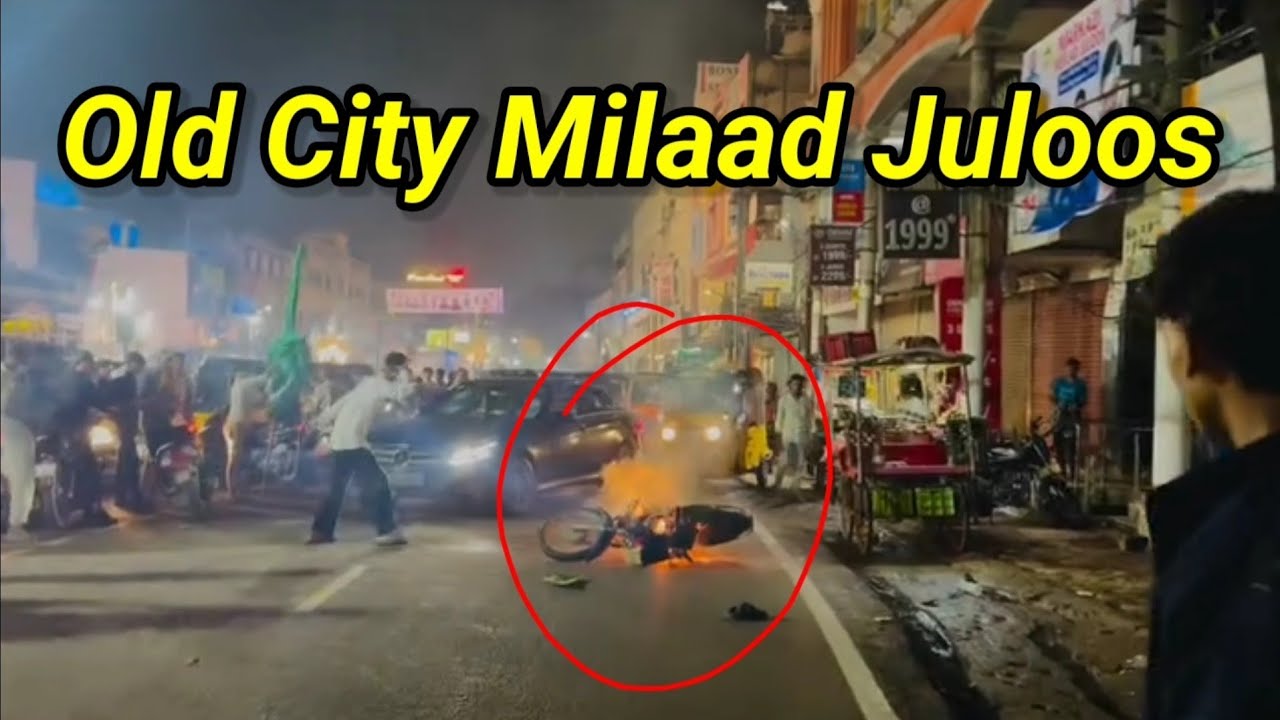 Old City Hyderabad Milad Juloos Se Pehle Raat Nikali Rally, Stunts Near Charminar, Shah Ali Banda