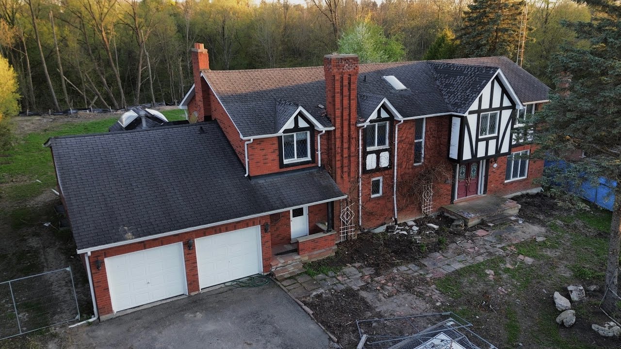Rich Families ABANDONED $4,000,000 Tudor Dream Mansion With Everything Left Behind