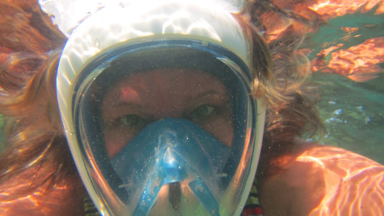Mexico, Barcelo Maya, snorkeling from the beach.